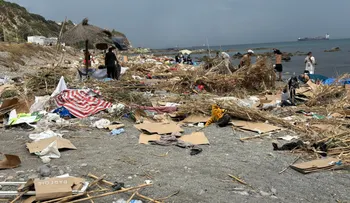 Cientos de migrantes vuelven a la playa del Trampolín en Ceuta tras nuevo desalojo