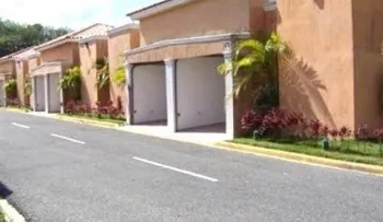 Muere alemán en cabaña de Bávaro mientras estaba con dos mujeres