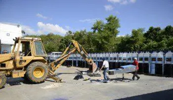 Aduanas destruye 390 máquinas tragamonedas entraron ilegalmente al país