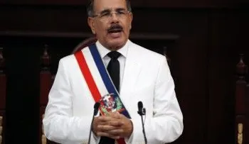 Estarían haciendo ofertas millonarias para aprobar reelección de DM; inicia "cacería"