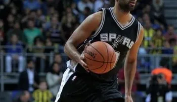 Ginóbili anota 12 y Spurs vencen a Fenerbahce 