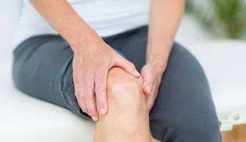 5 ejercicios sencillos para rodillas y pies con artritis