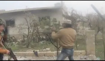 Francotirador mata a un islamista que presumía ante la cámara (VIDEO)