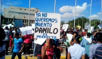 Cientos piden repostulación de Danilo Medina