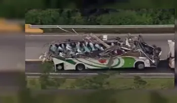Autobús de estudiantes se estrella en Brasil dejando varios muertos