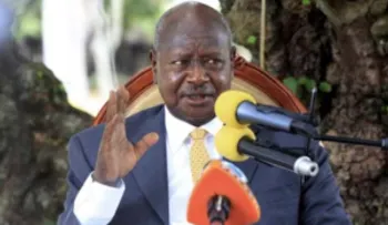 Presidente de Uganda quiere prohibir sexo oral, porque â??la boca solo es para comerâ?