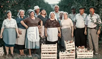 Agricultores moldavos cantan Queen para atraer al mercado ruso (VIDEO VIRAL)