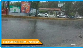 Sistema frontal seguirá causando aguaceros sobre el país