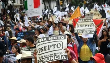Protestan en México en reclamo de que renuncie el presidente Peña Nieto