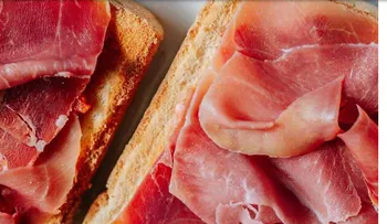 Nutricionista aconseja fruta con proteína en el desayuno
