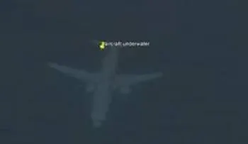 Descubren en Google Earth un "extraño" avión 'sumergido' en la costa del Reino Unido