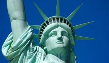 La Estatua de la Libertad puede ser deportada