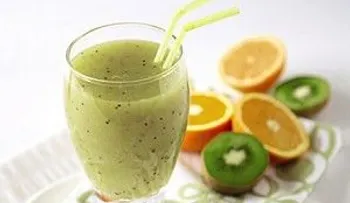  Jugo de kiwi y naranja para regenerar la piel y mejorar la salud en general