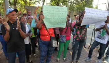 Denuncian reparto ilegal viviendas para damnificados tormentas Isaac y Sandi