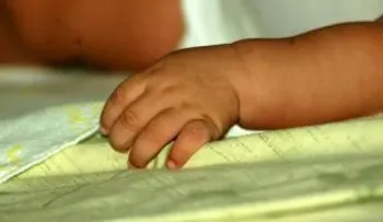 Apresan padrastro por muerte a golpes bebé de 7 meses en Pantoja;