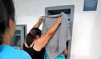 â??Lady Cajeroâ? es viral en las redes sociales