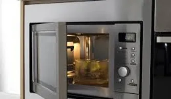 Calentar tu comida en moldes causa enfermedades