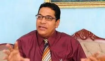 Aspirante a Regidor pide a David Collado disponer el asfaltado parqueo sede de la Alcaldía