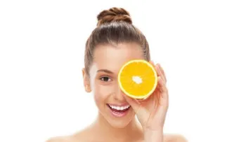 La piel necesita vitaminas para lucir radiante: Cosmetóloga