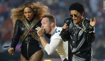 Más de 111 millones de personas sintonizaron para ver el Super Bowl 50