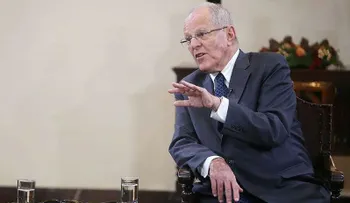 El "descuido" con Odebrecht que le podría costar la presidencia a Kuczynski