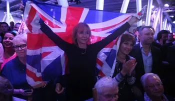 Bruselas calcula que el brexit; restará hasta un 0,5 % al PIB de la UE