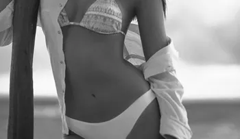 Paulina Vega y sus fotos que alborotan las redes sociales y te dejan sin aliento...