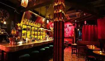 Los bares de Bangkok son un regalo para los ojos; estos son 9 de los más impresionantes
