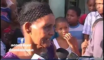Comunidad y familiares a joven que le robó cartera a piloto. Mira lo que ellos alegan.