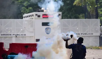 35 muertos en un mes de protestas en Venezuela