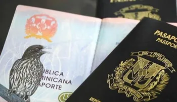 Experto advierte que viajar solo con copia del pasaporte puede acarrear multas de hasta 2,000 euros