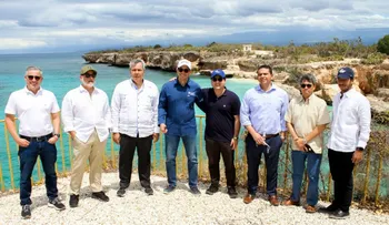 Delegación del Banco Centroamericano de Integración Económica visita Pedernales y se compromete a colaborar con el financiamiento del proyecto turístico