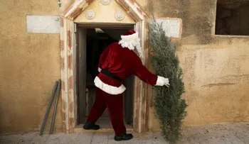 ¿Papá Noel?, no gracias: Descubra en qué países está prohibida la Navidad