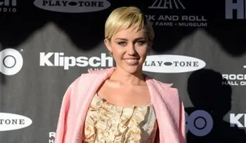 2 años de prisión para hombre robo en casa de Miley Cyrus 