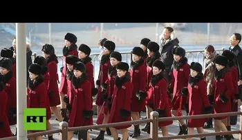 Más de 200 animadoras norcoreanas llegan a Corea del Sur 