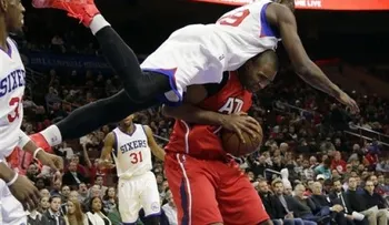 Al Horford logra primer triple doble de su carrera en victoria de Hawks 