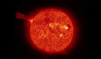 Una masiva explosión solar fue registrada en video