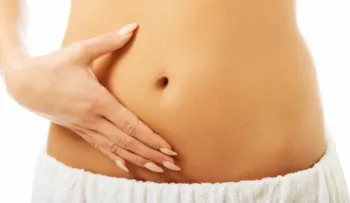 Ojeras, mal aliento y vientre hinchado: ¿Qué lo causa?
