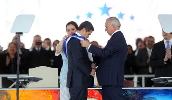 Juan Orlando Hernández jura como presidente de Honduras tras polémica reelección
