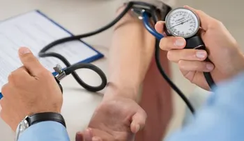 Los infartos pueden ocurrir a cualquier edad con un dolor de pecho y dificultad para respirar 