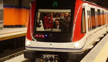 Danilo conduce su tren de la alegría en SDE