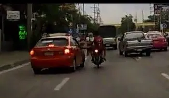 Castigo kármico a todo motor