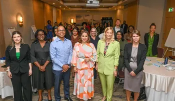 Ministerio Mujer y Gobierno de Santa Lucía realizan intercambio regional sobre políticas de cuidados