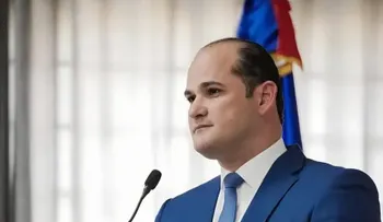 Sector textil y del calzado respalda gestión de Adolfo Pérez tras avances en licitación escolar