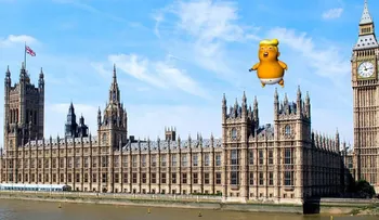 La historia detrás el gigantesco globo 'Bebé Trump' que podrá sobrevolar Londres