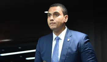 Diputado Stalin Vásquez somete proyecto cambiaría nombre del MIP