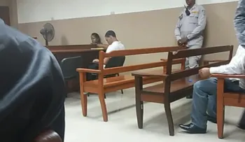Imponen un mes de prisión a estudiante que golpeó compañera de clases