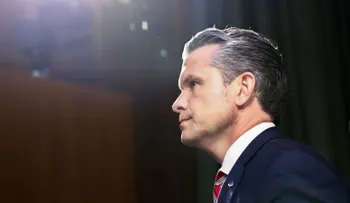 Johnson adelanta el receso de la Cámara de Representantes y evita votación sobre destitución de Hegseth