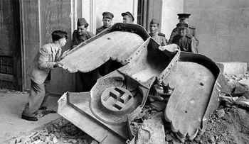 Inéditas imágenes de un siniestro búnker de Hitler en Francia