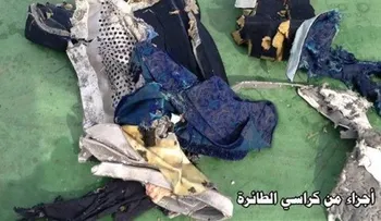 Difunden primeras fotos de restos del vuelo egipcio que se estrelló